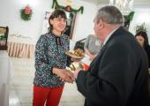 <ALT> Wręczenie nagród podczas Gali Konkursu na Najlepsze Ciasteczka "Cieszyńskiej Krainy"